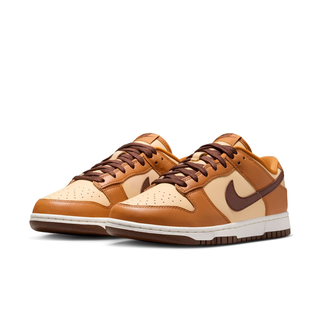 W Nike Dunk Low SE - HQ7487-700