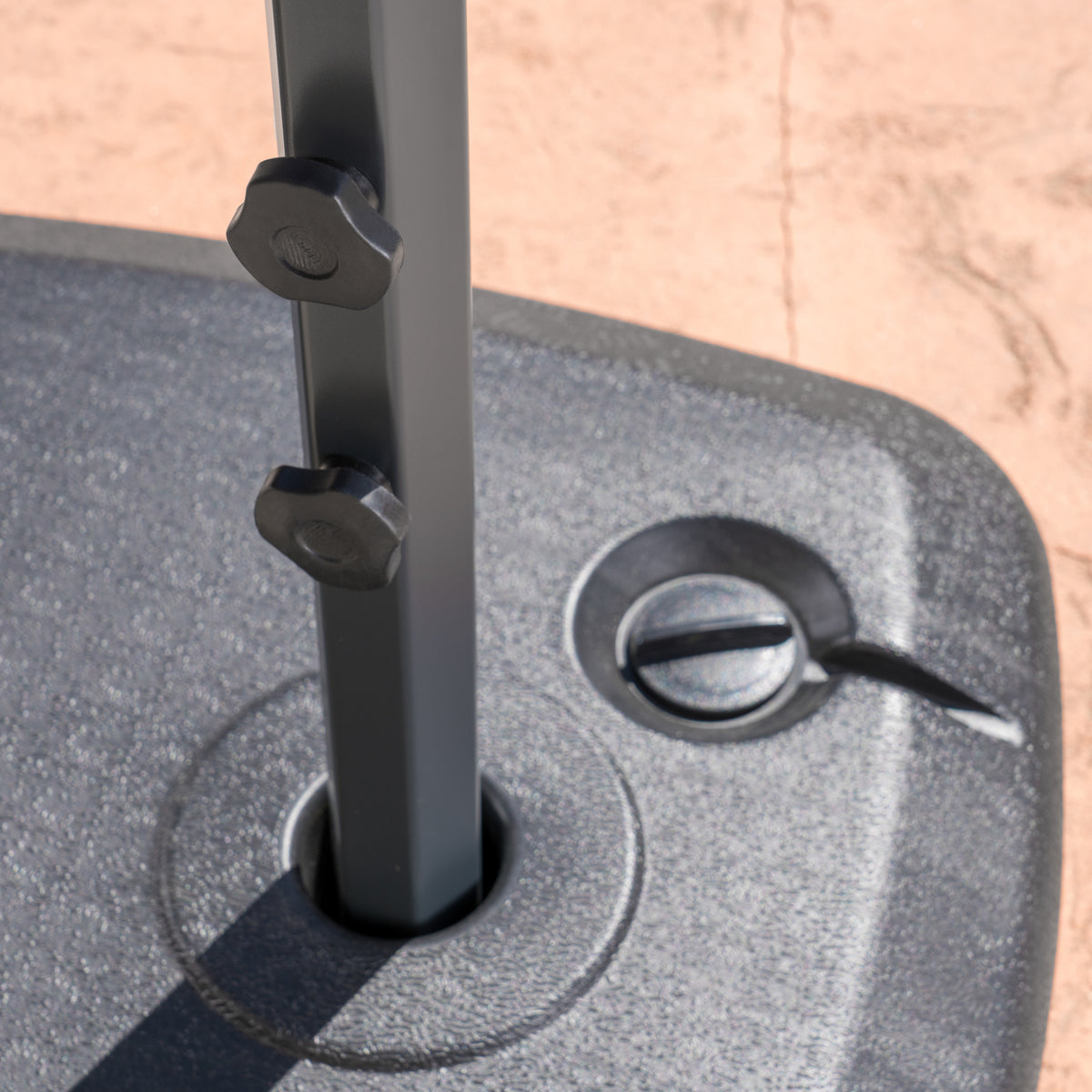 Canopy with Aluminum Pole and Dark Grey Plastic Base U159