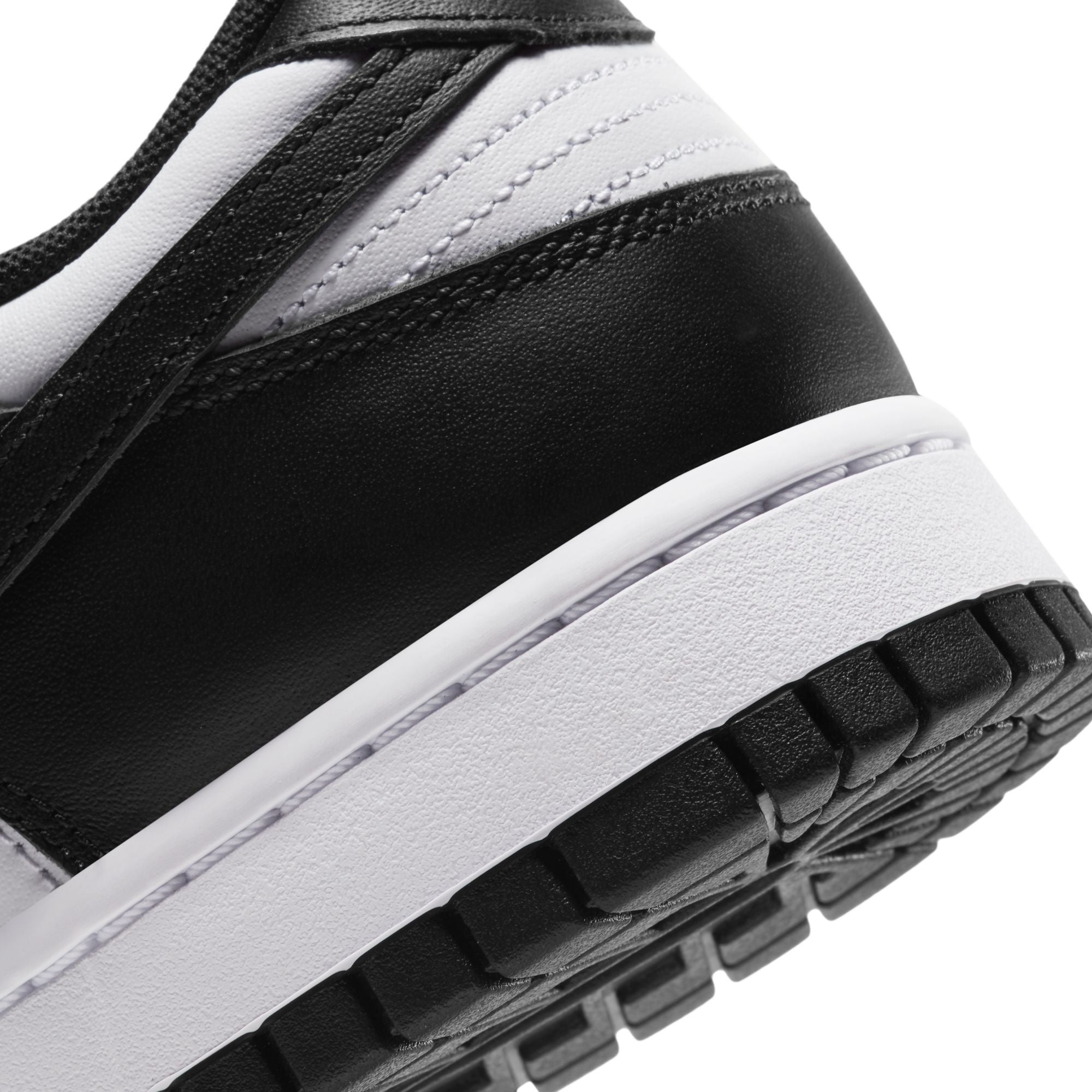 Nike Dunk Low Retro "Panda" - DD1391-100