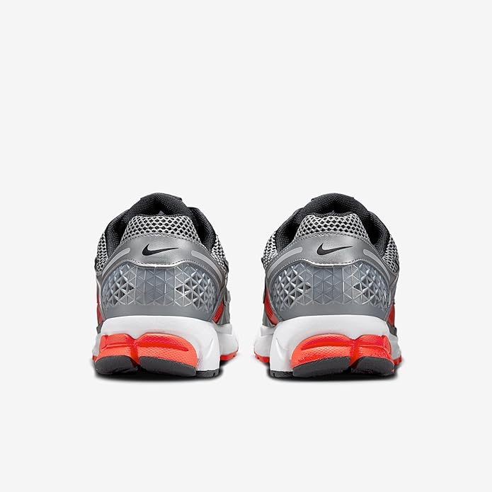 Men's Nike Zoom Vomero 5 Metallic Silver/Black (FJ4151 005)
