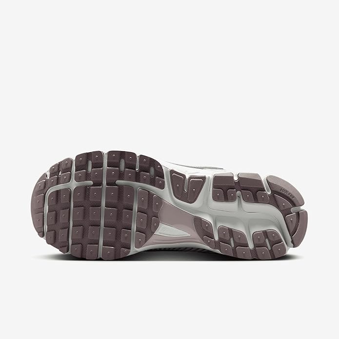 Women's Nike Zoom Vomero 5 Vast Grey/Metallic Silver (HV6417 001)