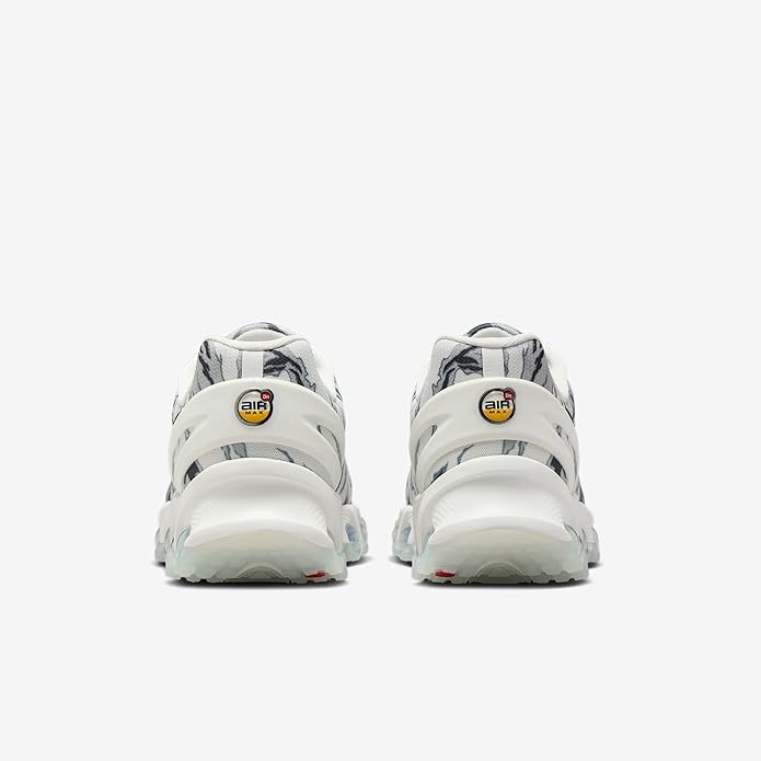 Men's Nike Air Max DN8 PRM Summit White/DK Smoke Grey (IH0377 100)